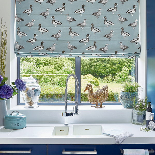 Roman blind with duck print