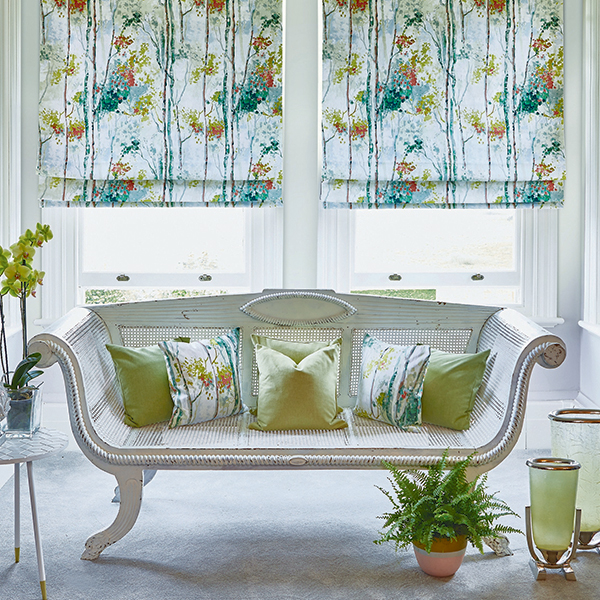 Floral roman blind